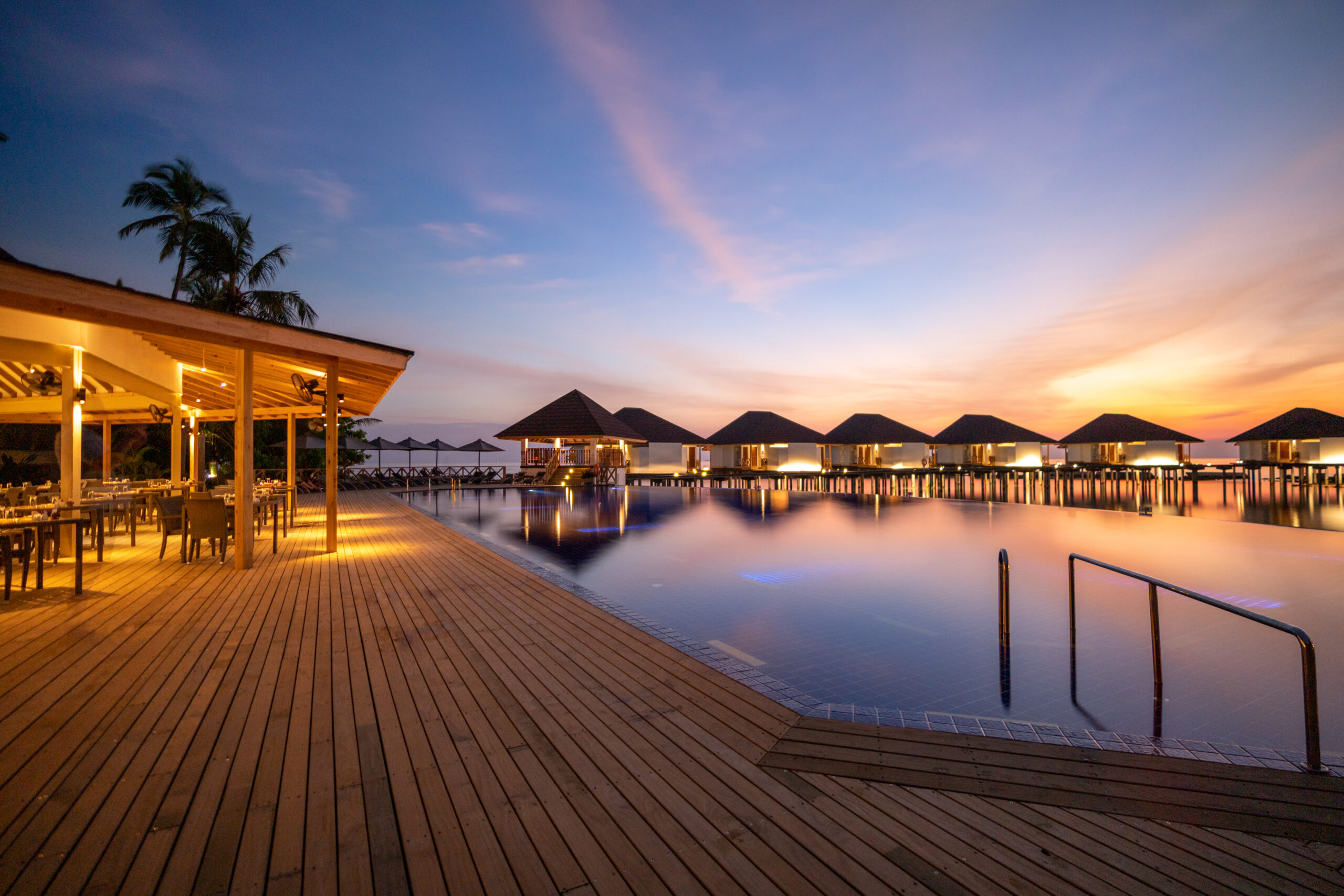 107Elaidhoo+Maldives+by+Cinnamon+Malamathi+Restaurant+_+pool+View+02